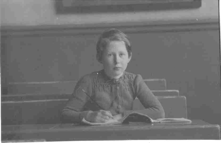 Klik voor foto in apart venster frouke_elizabeth_van_der_veen.jpg