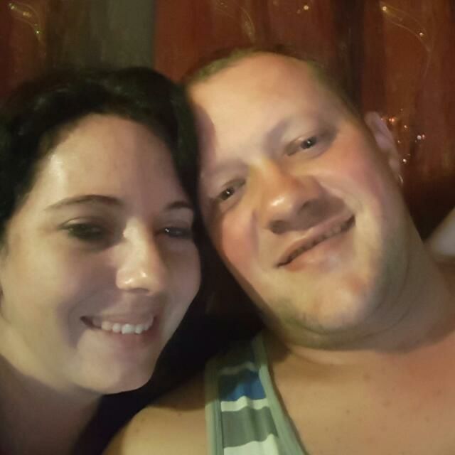 Klik voor foto in apart venster leon_en_charlene.jpg